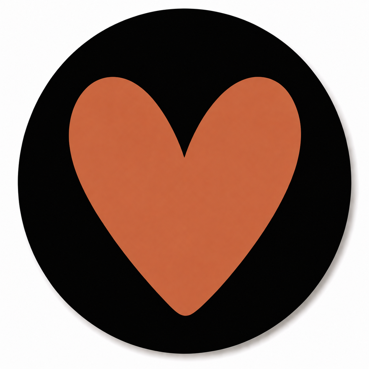 Assise en contreplaqué bouleau et linoléum motif coeur rouge sur fond noir. Produit fabriqué par Hey Ben !, atelier d'ébénisterie à Loix sur l'île de ré